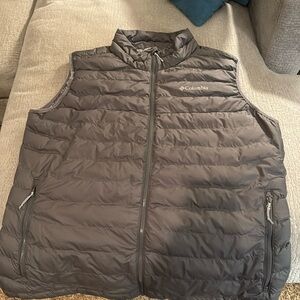 Columbia Puffer Vest with Magic Lining.  Men’s XXL